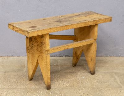 Старинная лавка