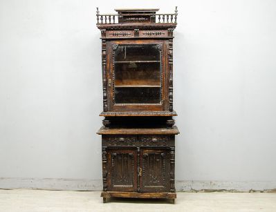 Старинная посудная горка