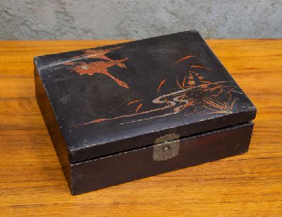 Старинная шкатулка, Въетнам