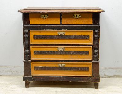 Старинный комод