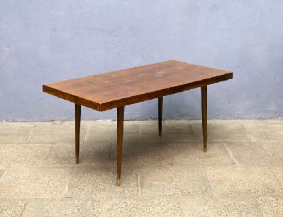 Винтажный журнальный стол