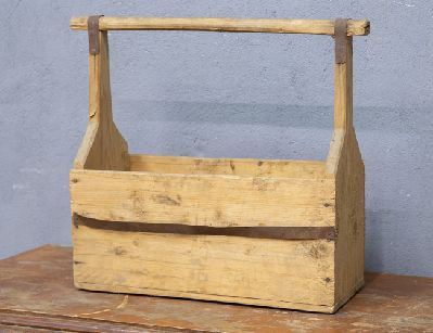 Старинный ящик для инструментов