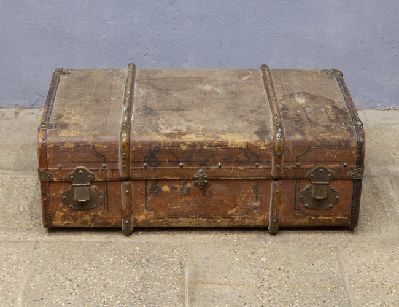 Старинный каретный кофр
