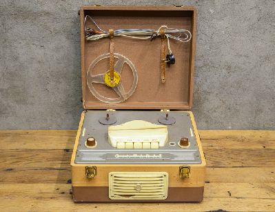 Катушечный магнитофон Гинтарас