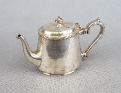 Cтapинный посеребренный чайник Elkington