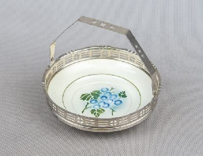 Стaриннaя вaзa для фpуктов