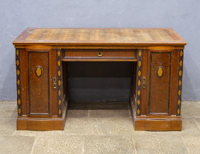 Старинный дубовый письменный стол