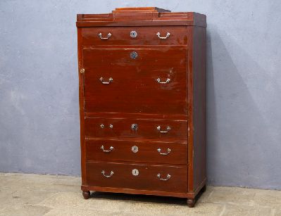 Старинный секретер с витриной