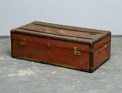 Старинный дорожный кофр