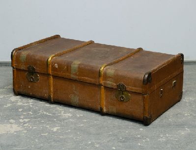 Старинный дорожный кофр