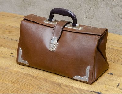 Винтажный саквояж