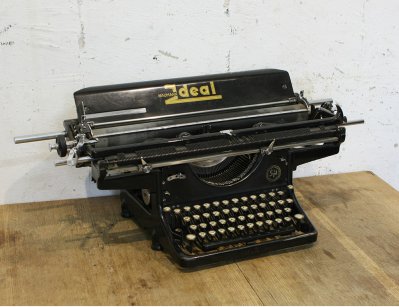 Старинная печатная машинка Ideal