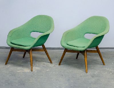 Пара винтажных кресел-ракушек Miroslav Navrátil