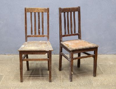Старинные дубовые стулья