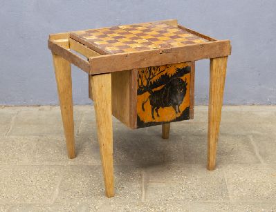 Винтажный шахматный стол