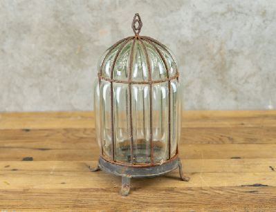 Старинный фонарь выдувного стекла