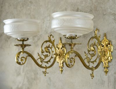 Пара антикварных газовых бра