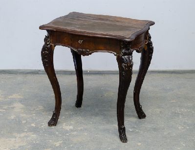 Антикварный столик для рукоделия, 19 век