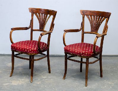 Антикварные венские кресла №221, Тонет