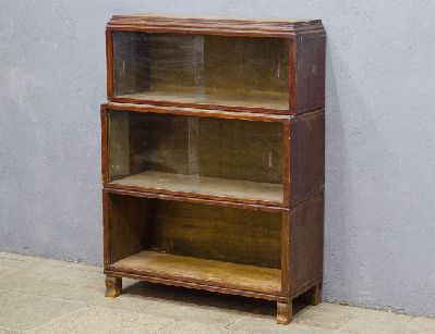 Старинные книжные полки