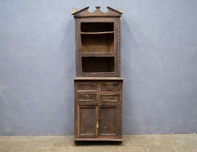 Антикварная посудная горка