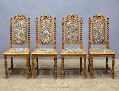 Старинный дубовые резные стулья