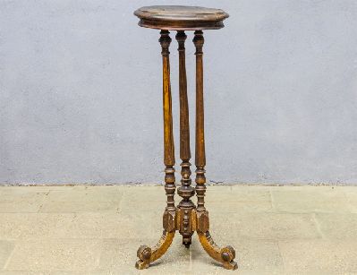 Антикварная ореховая жардиньерка