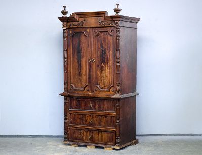 Антикварный шкаф-монашка, 19 век