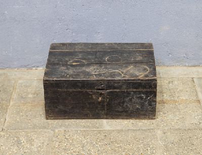 Старинный ларь