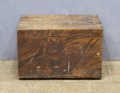 Старинный сундук