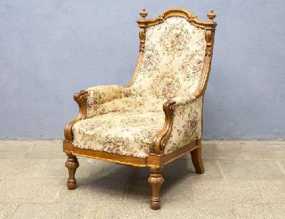 Антикварное ореховое кресло, 19 век