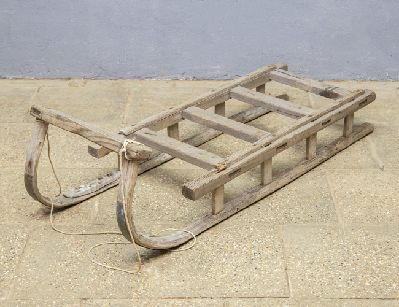 Старинные деревенские сани