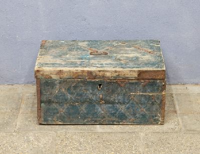 Старинный сундук