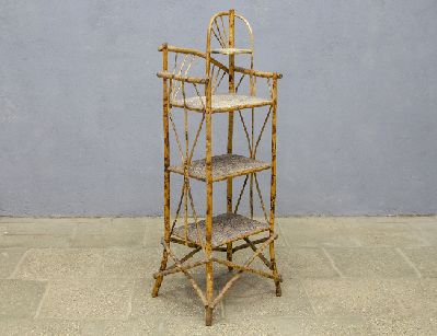 Старинная этажерка из лозы