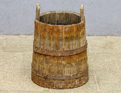 Старинный ушат