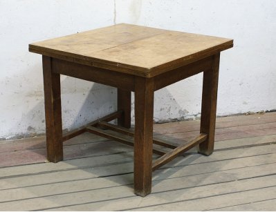 Старинный дубовый стол