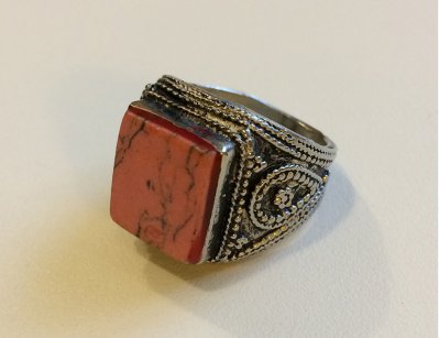 Афганское винтажное кольцо с коралловой мастикой