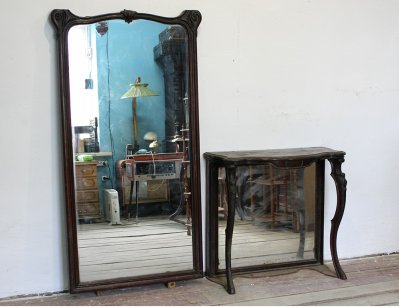 Старинное простеночное зеркало