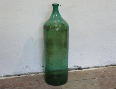 Старинная бутыль