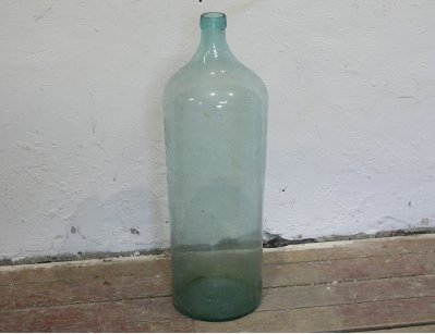 Старинная бутыль