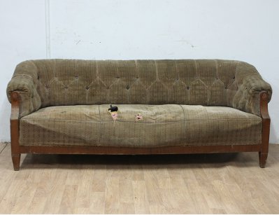 Старинный диван