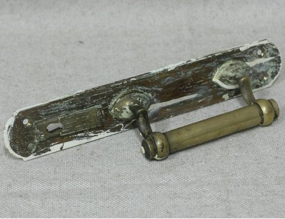 Старинная латунная дверная ручка