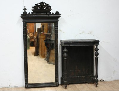 Старинное простеночное зеркало с консолью