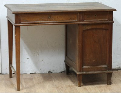 Старинный ореховый письменный стол
