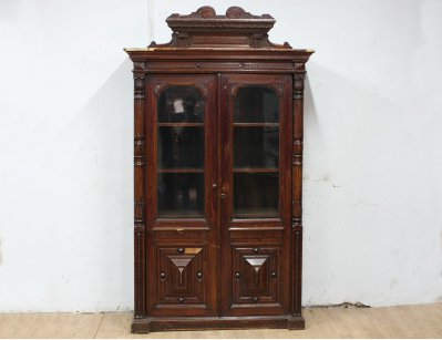 Дубовый книжный шкаф 19 века