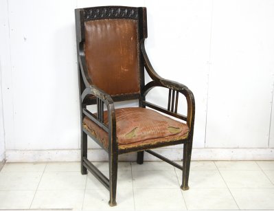 Антикварное кресло модерн